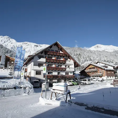 Hotel Arlbergerin - Design & Tiroler Gemuetlichkeit (adults Only) 4*