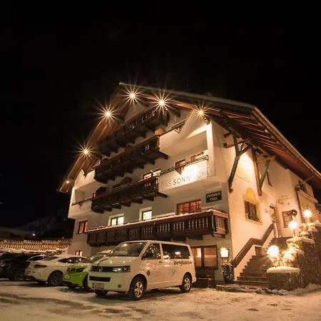 Hotel Arlbergerin - Design & Tiroler Gemuetlichkeit (adults Only)