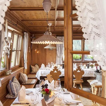 Arlbergerin - Design&tiroler Gemütlichkeit Hotel