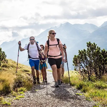 Hotel Arlbergerin - Design & Tiroler Gemuetlichkeit (adults Only) Sankt Anton am Arlberg