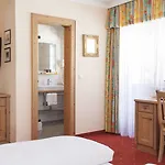 Hotel Arlbergerin - Design & Tiroler Gemuetlichkeit (adults Only)