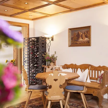 Arlbergerin - Design & Tiroler Gemuetlichkeit (adults Only) 4* סן אנטון