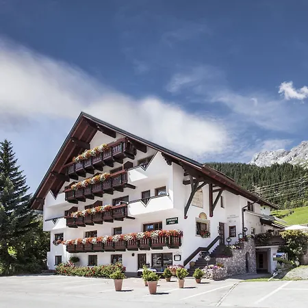 Arlbergerin - Tiroler Gemütlichkeit&design St. Anton am Arlberg