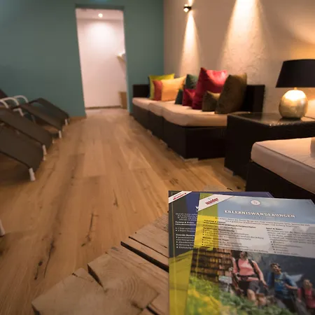 Отель Arlbergerin - Design & Tiroler Gemuetlichkeit (adults Only) Санкт-Антон-ам-Арльберг