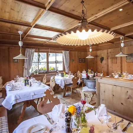 מלון Arlbergerin - Design & Tiroler Gemuetlichkeit (adults Only) 4*