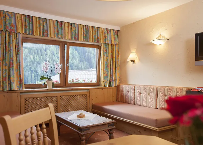 Hotell Arlbergerin - Design & Tiroler Gemuetlichkeit (adults Only) Sankt Anton am Arlberg