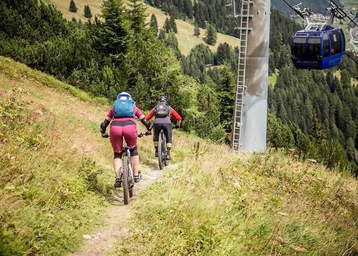 Hotell Arlbergerin - Design & Tiroler Gemuetlichkeit (adults Only) Sankt Anton am Arlberg