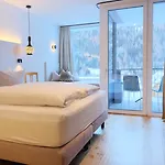 Arlbergerin - Design & Tiroler Gemuetlichkeit (adults Only) Отель
