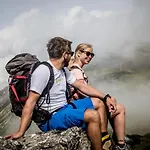 Отель Arlbergerin - Design & Tiroler Gemuetlichkeit (adults Only) Санкт-Антон-ам-Арльберг